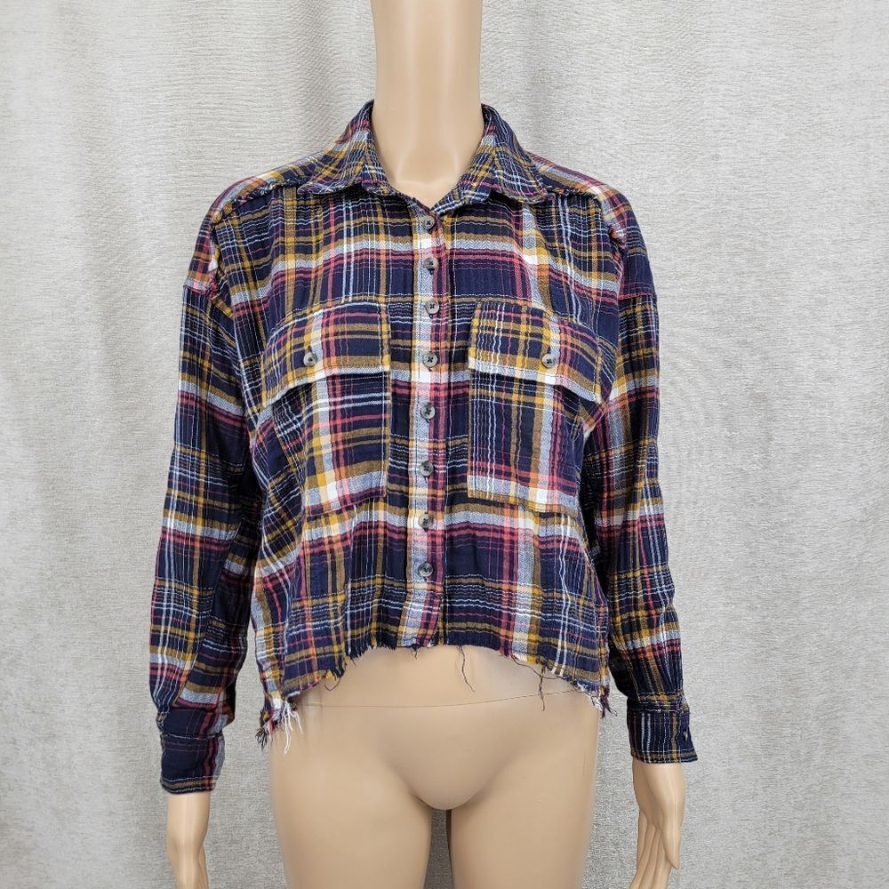 Pilcro Cropped Plaid Button Up Cropped Shirt Distressed Navy